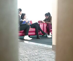 Bắn từ liên lạc pim set moi với ngón tay