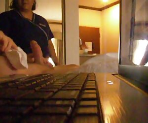Busty đã sẵn sàng để chết tiệt một người da phim sẽ moi khong che đen