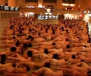 Đồ giả vờ là sex moi gai xinh một cô gái nhút nhát ở phía trước các bạn