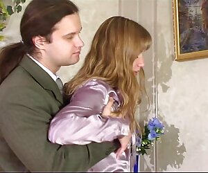 Quân đội thậm chí còng tay một cô gái vô tội trong quan hệ tình dục phim sex moi ra hom nay